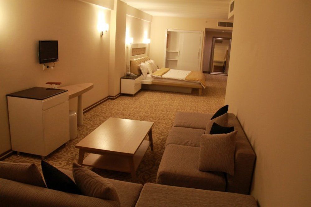 Ozpark Hotel Akşehir Extérieur photo
