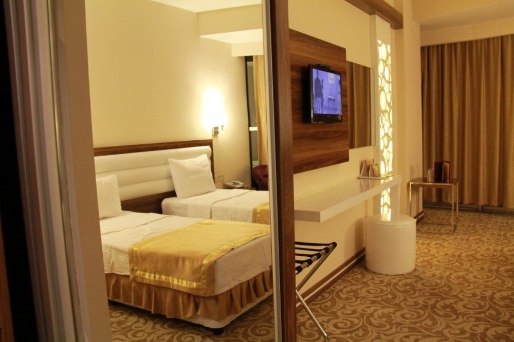 Ozpark Hotel Akşehir Extérieur photo