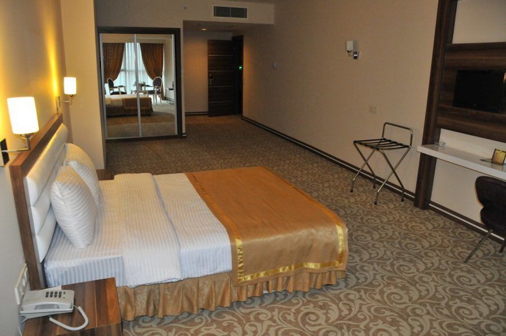 Ozpark Hotel Akşehir Extérieur photo